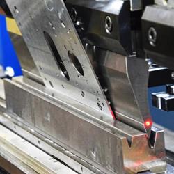 Kommet. Obudowy metalowe, obudowy internetowe, obróbka blachy, Warszawa godziny otwarcia