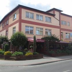 Cafe Venezia SC, Police godziny otwarcia