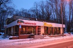 Mieszko. Restauracja, Koło godziny otwarcia
