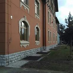 Szkoła Podstawowa, Zielina godziny otwarcia