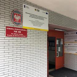 Szkoła Podstawowa nr 108 im. J. Tuwima, Wrocław godziny otwarcia