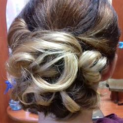 Viola. Salon Fryzjerski. Violetta Bednorz, Staniszcze Wielkie godziny otwarcia