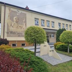 Szkoła Podstawowa Im. Jana Pawła II, Kraczkowa godziny otwarcia