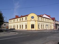 Dom Kultury i Biblioteka w Burzeninie, godziny otwarcia