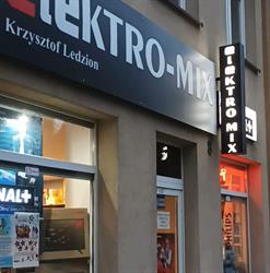 Elektro-Mix Krzysztof Ledzion, Końskie godziny otwarcia