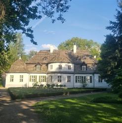 MUZEUM ZIEMI ŚREDZKIEJ DWÓR W KOSZUTACH, Środa Wielkopolska godziny otwarcia