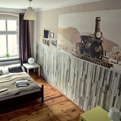 "Explorer Hostel", Poznań godziny otwarcia