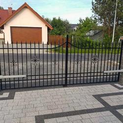 Bramdoor, Pęcice Małe godziny otwarcia