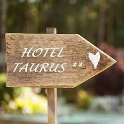 "Taurus" Hotel, Reszel godziny otwarcia