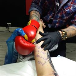 Wika tattoo, Kościan godziny otwarcia
