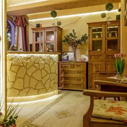 Leśny Dworek, Zakopane godziny otwarcia