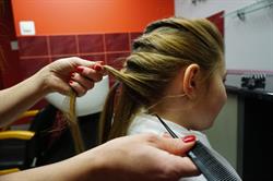 Salon Fryzjerski Gabriela. Profesjonalne usługi fryzjerskie. Nowy rok super ceny., Simoradz godziny otwarcia