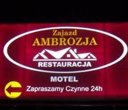 Zajazd Ambrozja, Daszyna godziny otwarcia