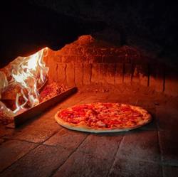 Pizzeria Dominikana, Dobroń godziny otwarcia