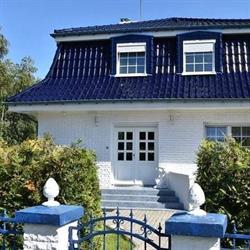 Villa de la Rosa. Noclegi, Rewal godziny otwarcia