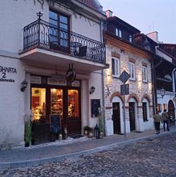 Agharta - Kawiarnia, Winoteka, Pokoje do wynajęcia Kazimierz Dolny, godziny otwarcia