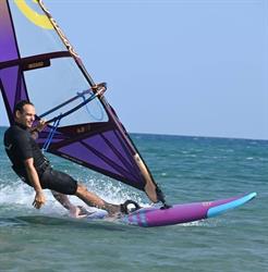 Ar Sport Szkoła windsurfingu, kitesurfingu, wing foil, SUP w Dziwnówku, Dziwnówek godziny otwarcia