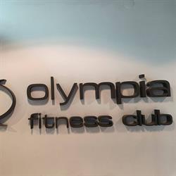 Olympia, Koło godziny otwarcia