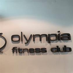 Olympia, Koło godziny otwarcia