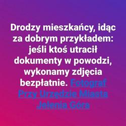 Fotograf przy Urzędzie Miasta, Jelenia Góra godziny otwarcia