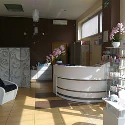 Salon kosmetyczno - fryzjerski Riccione, Pruszków godziny otwarcia