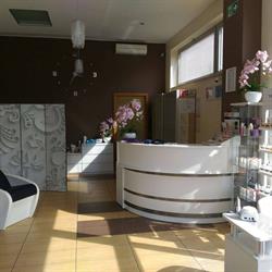 Salon kosmetyczno - fryzjerski Riccione, Pruszków godziny otwarcia