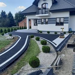 Deko-Rem Styl Damian Deryło, Kamień godziny otwarcia