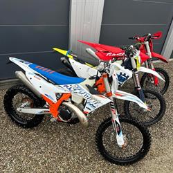 MOTO 13, Jazowsko godziny otwarcia