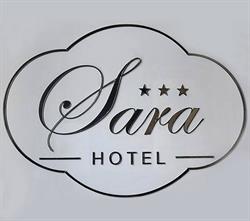 Hotel Sara, Koło godziny otwarcia