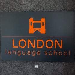 London Language School, Szydłowiec godziny otwarcia