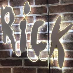 Fast Rick, Tychy godziny otwarcia