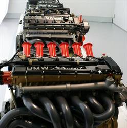 Bimmer 88 Garage, Zakroczym godziny otwarcia
