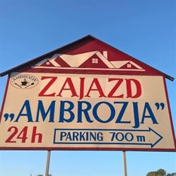Zajazd Ambrozja, Kowal godziny otwarcia