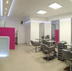 Salon Fryzjerski 'Violetta', Poraj godziny otwarcia