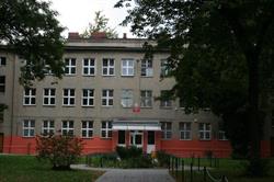 Fabryczna gimbaza32, Łódź godziny otwarcia