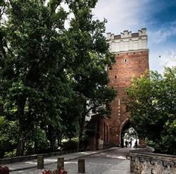 Brama Opatowska, Sandomierz godziny otwarcia