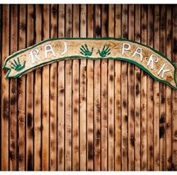 Raj-Park, Ławki godziny otwarcia