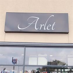 Arlet, Międzyrzecz godziny otwarcia
