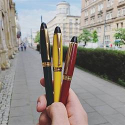 Pióromaniak, Warszawa godziny otwarcia