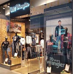 Lee Wrangler, Kalisz godziny otwarcia