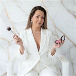 Delfina makeup world, Zaklików godziny otwarcia