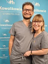 Kowalikowie Stomatologia. Dentysta. Implanty. Protetyk. Stomatolog Ortodonta Częstochowa. Chirurg., godziny otwarcia