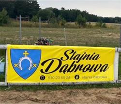 Stajnia Dąbrowa, Zbierkowo godziny otwarcia