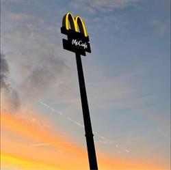 Restauracja McDonald's, Schodnia godziny otwarcia