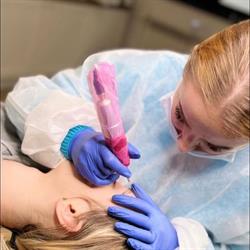 Beauty Aesthetic Wiktoria Tadeusz, Skoki godziny otwarcia