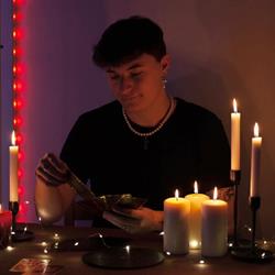 Tarocista Kamil - Tarot, wróżby, kamienie naturalne, runy., Warszawa godziny otwarcia