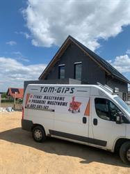 Tom-Gips, Modrzyca godziny otwarcia