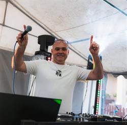 AWA BIT DJ Adriano, Niezdrowice godziny otwarcia