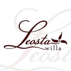 Willa Leosta, Karwia godziny otwarcia
