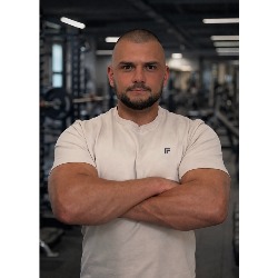 Emilian - Trener Personalny Poznań Fabryka Formy Arena, godziny otwarcia